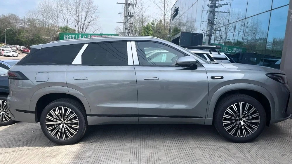 кроссовер chery tiggo 9 сбоку 2026 старт продаж