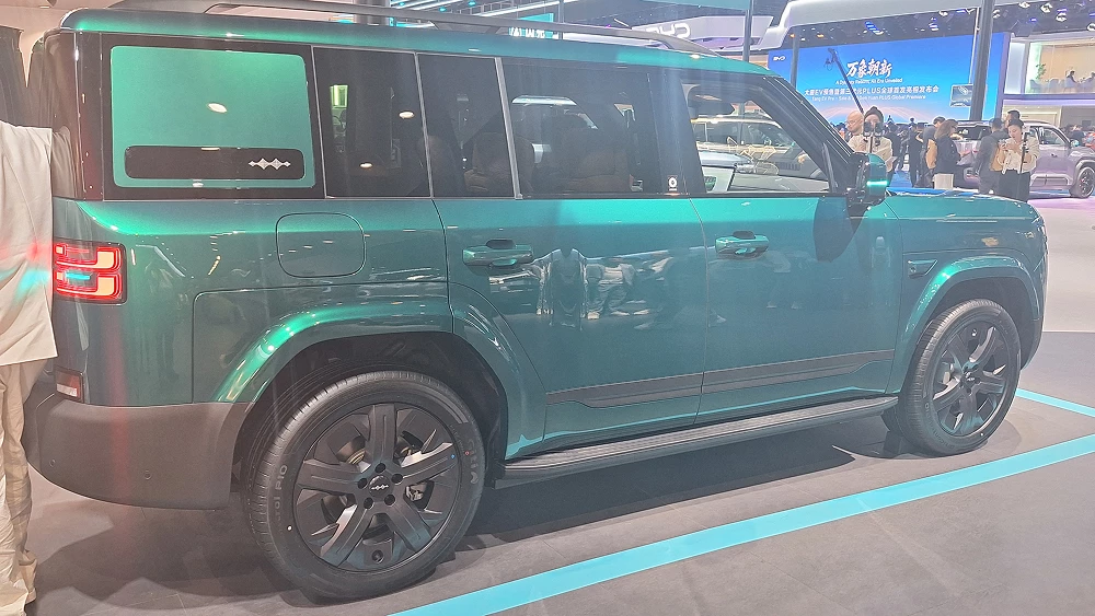 пекинский автосалон в пекине 2026 fang cheng bao ti7 сбоку сзади зеленый