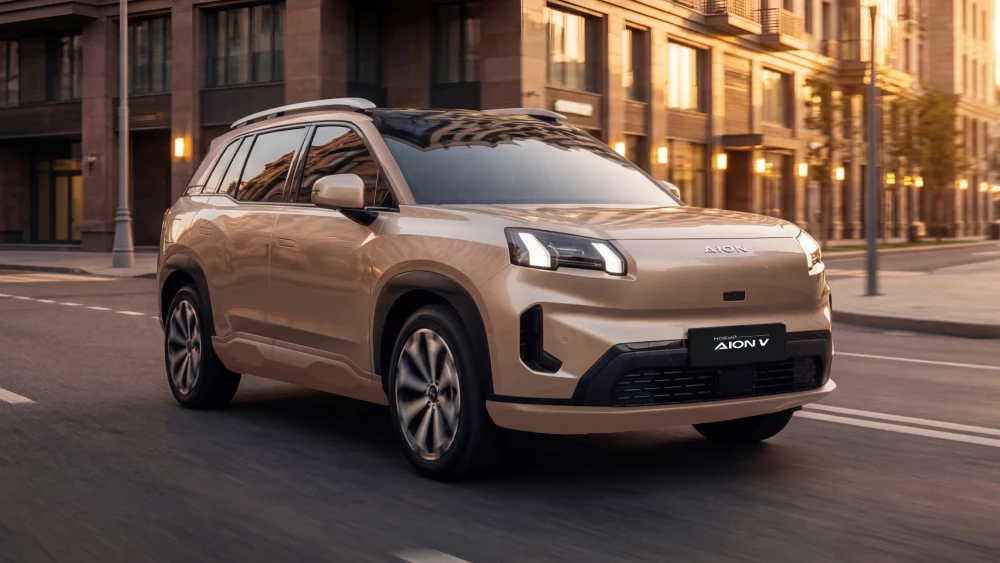 Электрический кроссовер GAC Aion V стало возможно купить в России сбоку