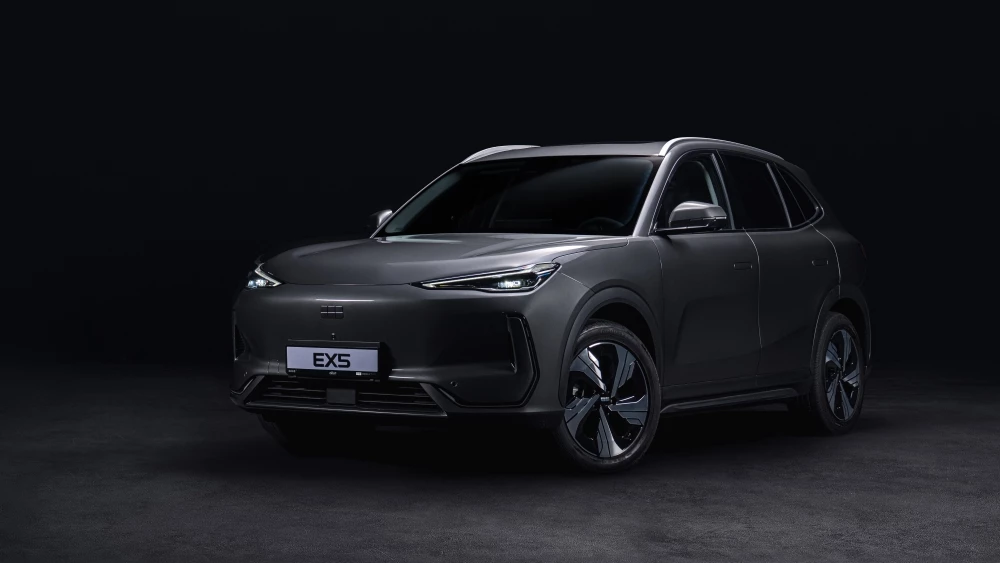 Электрический кроссовер Geely Galaxy EX5 в казахстане спереди сбоку