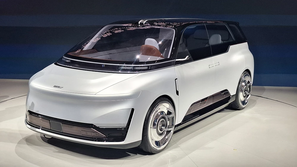 пекинский автосалон в пекине 2026 роботакси geely eva cab сбоку спереди 