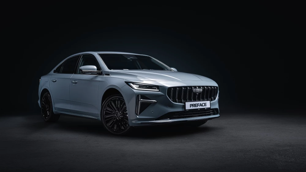 Седан Geely Galaxy Preface в Казахстане спереди сбоку