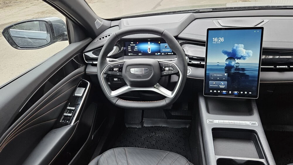 Geely Preface 150 л.с. тест салон интерьер место за рулем