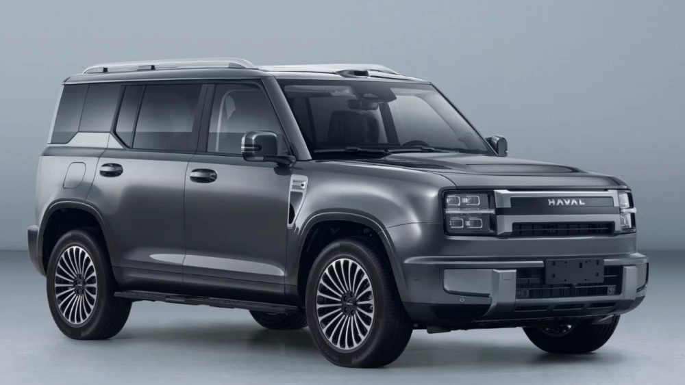Характеристики флагманского Haval H10 назвали в Китае сбоку спереди серебряный