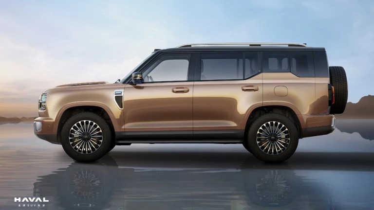 Флагманский Haval H10 показали на официальных изображениях сбоку