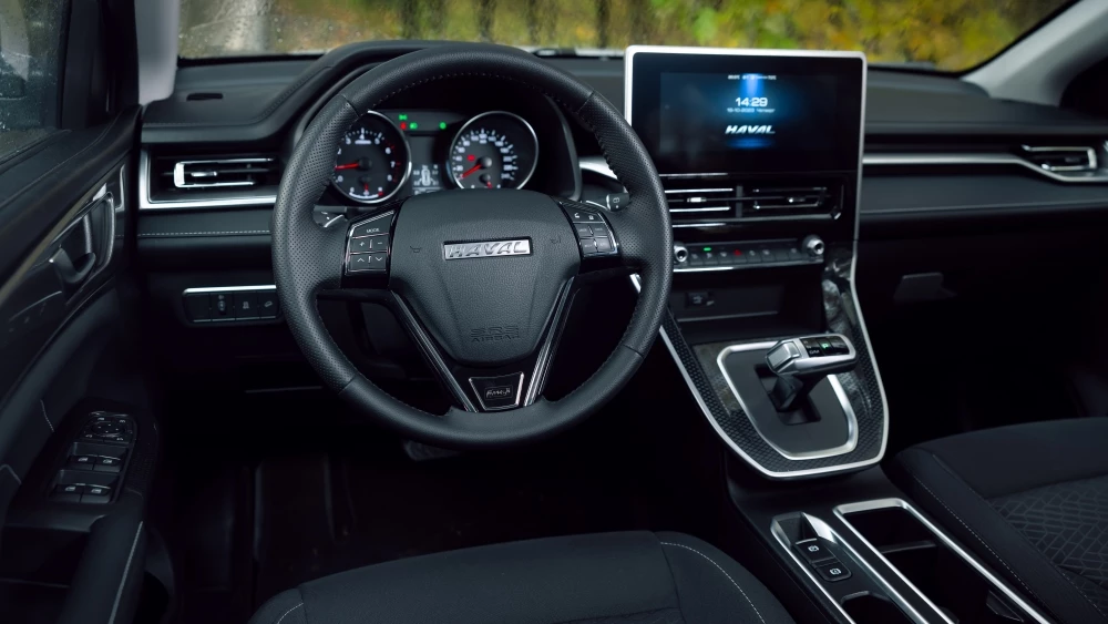 кроссовер Haval M6 интерьер салон