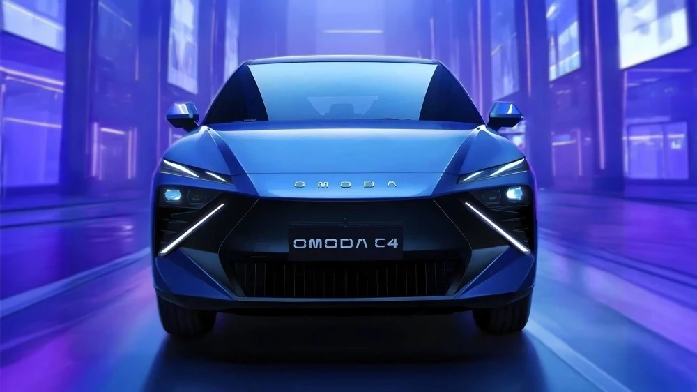 кроссовер omoda c4 в России спереди