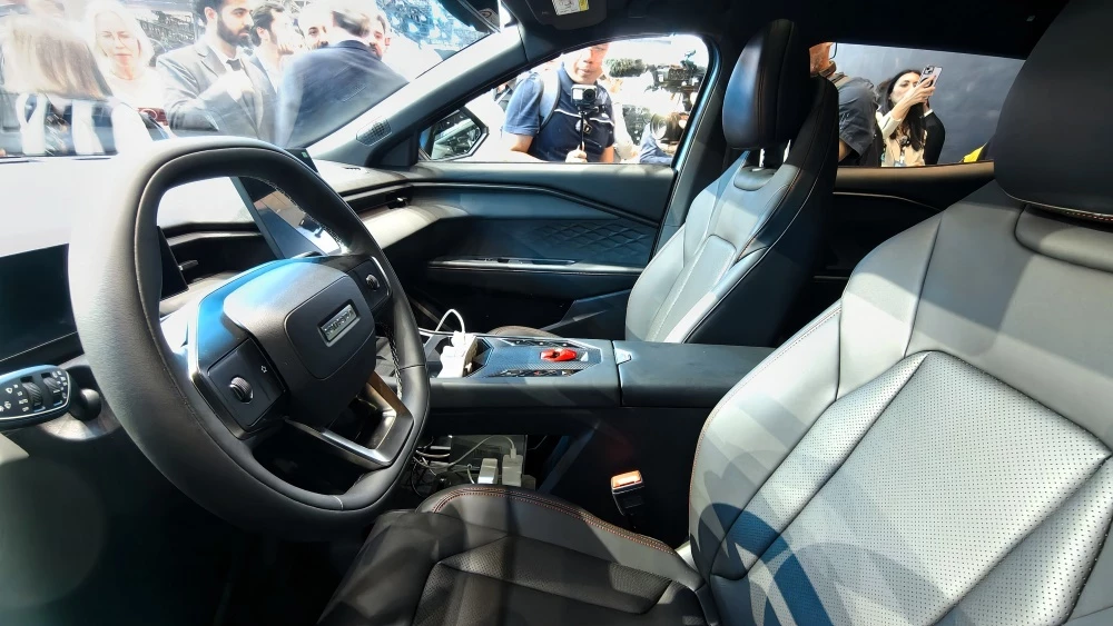 кроссовер chery omoda c4 в пекине интерьер