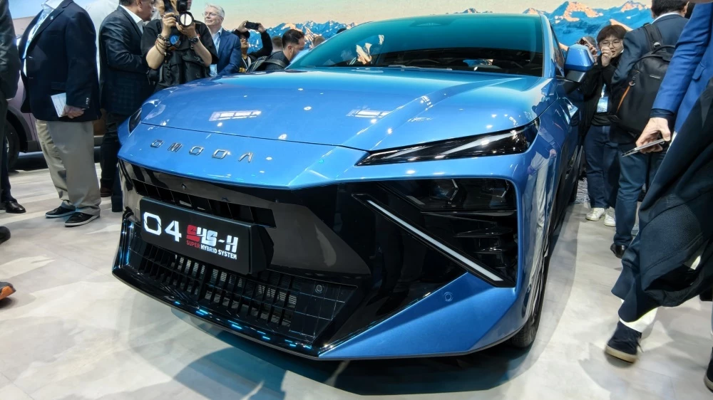 кроссовер chery omoda c4 в пекине спереди