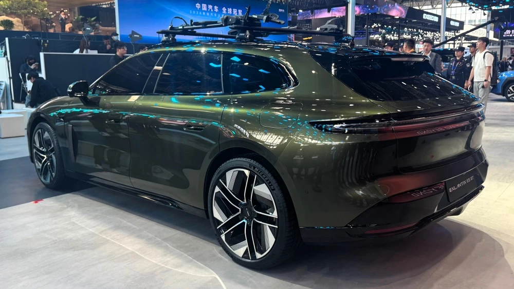 exlantix es gt сбоку сзади в Китае 2026