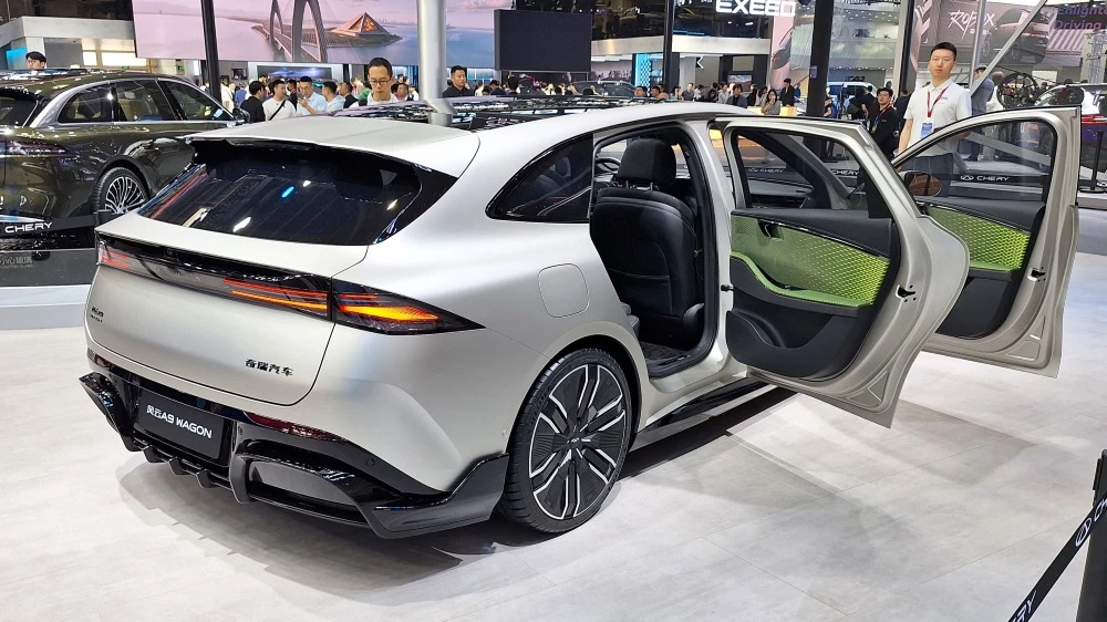 универсал chery fulwin a9 wagon в Пекине сбоку сзади