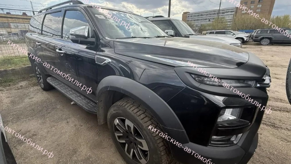 JAC JS9 в России шпионские фото сбоку спереди