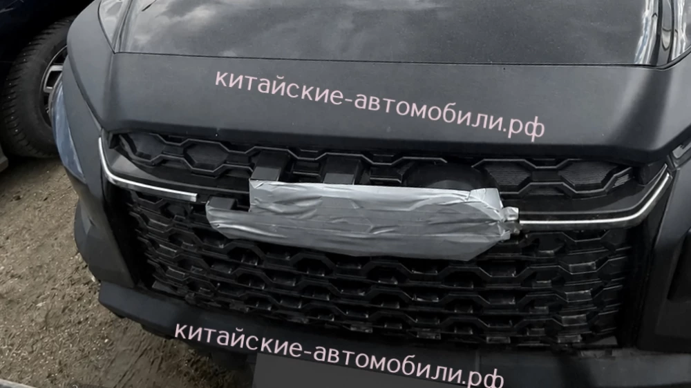 JAC JS9 в России шпионские фото спереди логотип