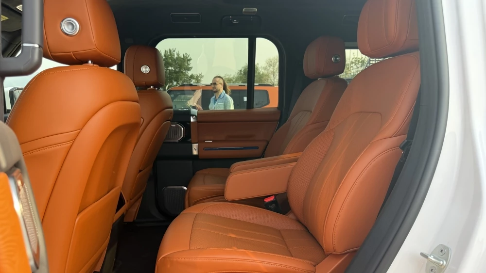 Jetour G700 тест на полигоне салон интерьер сиденья второй ряд