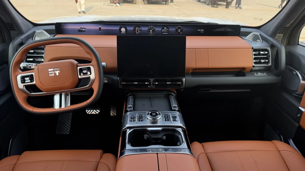 Jetour G700 тест на полигоне салон интерьер 
