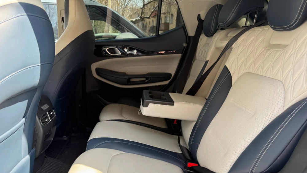 jetour x50 в казахстане тест салон интерьер второй ряд сиденья