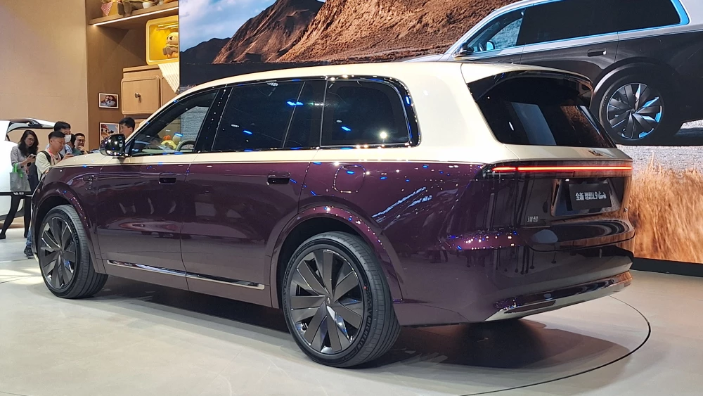 Li Auto L9 Livis и другие премьеры Пекина кроссовер сбоку сзади пекинский автосалон