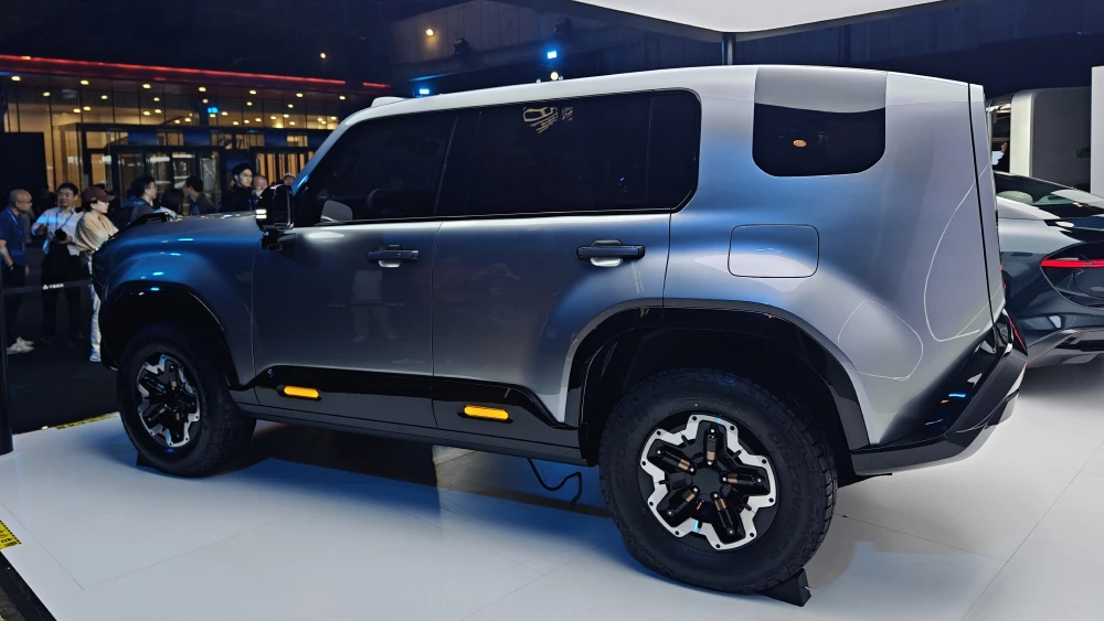 Бывший Lifan запускает новый автомобильный бренд в Китае pallade a1 внедорожник сбоку сзади