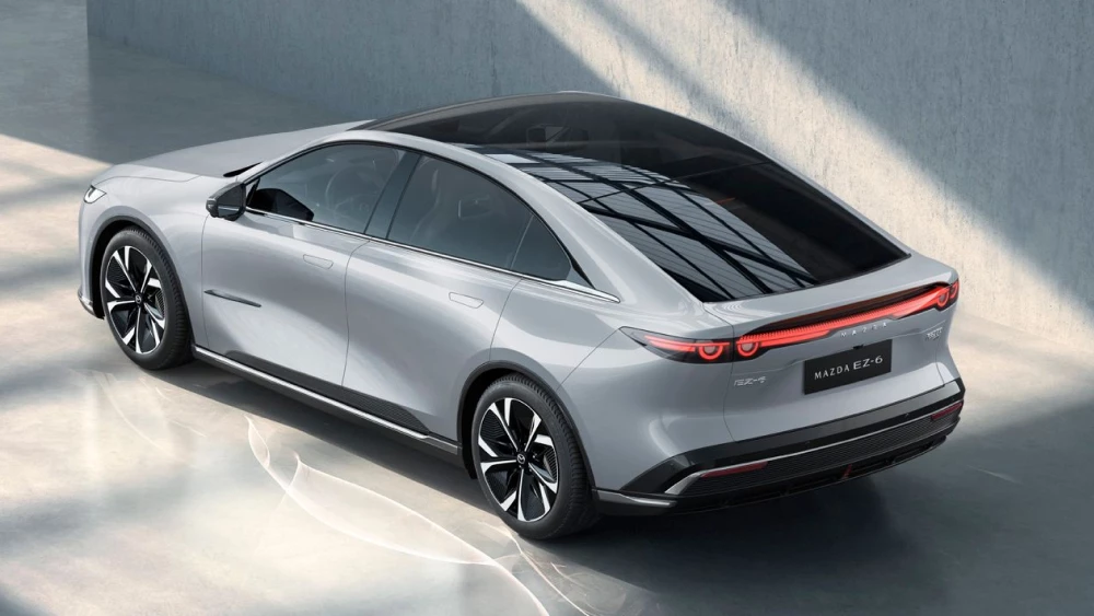 Два китайских автомобиля наградили в премии World Car Awards mazda ez-6 changan седан сбоку сзади серый