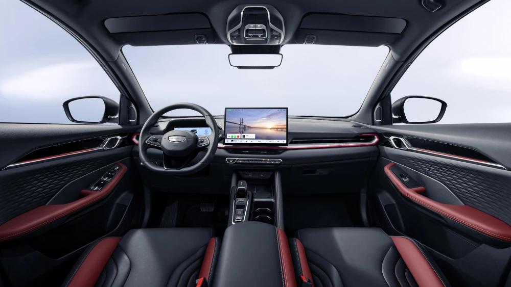 Новый Geely Coolray анонсировали в России кроссовер салон чёрный красный