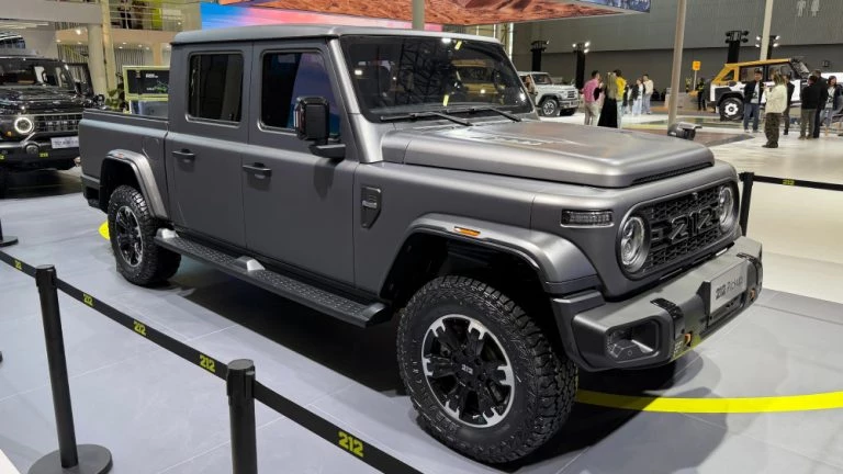 Пикап BAW 212 появится в России официально дата старта продаж примерная сбоку спереди серый