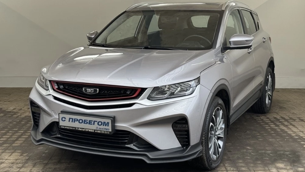 Подержанный кроссовер Belgee X50 сбоку спереди с пробегом Автогермес
