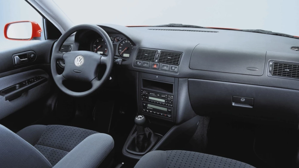 Вице-президент по дизайну Changan дал большое интервью клаус зисиора volkswagen golf iv салон