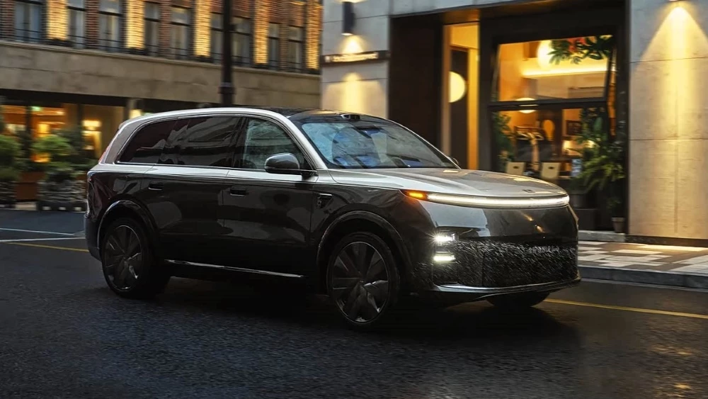 li auto l9 кроссовер сбоку спереди новое поколение