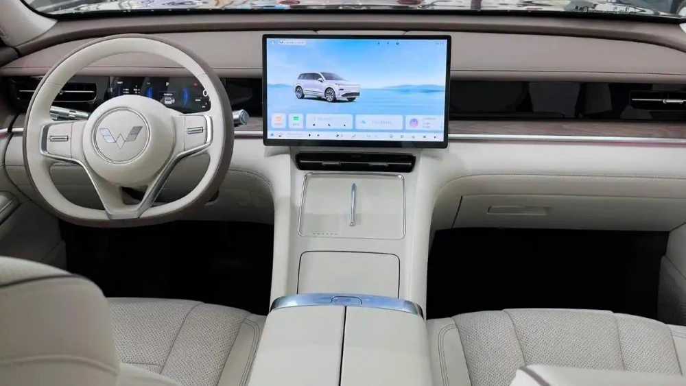 кроссовер wuling starlight l в Китае интерьер салон