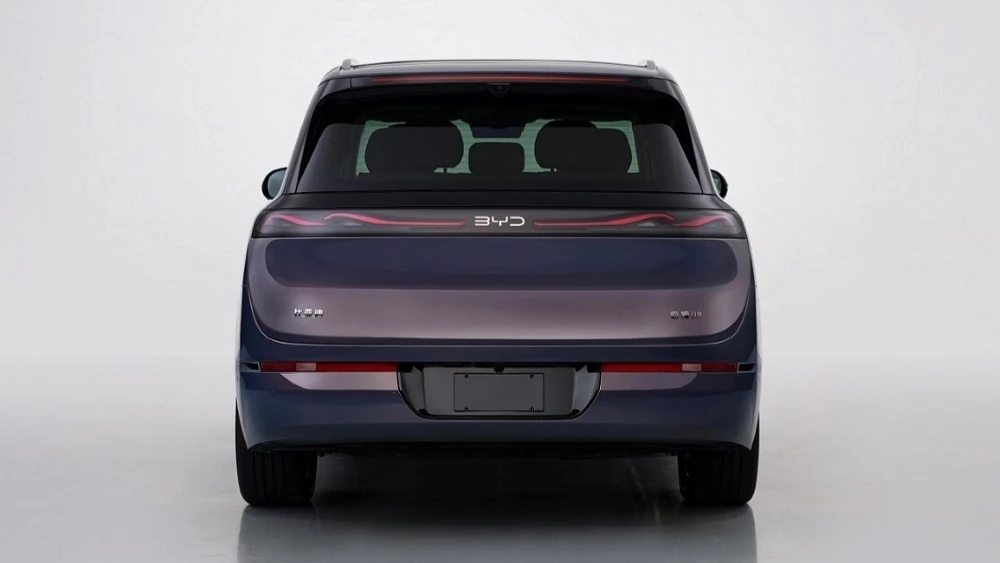 BYD Seal 08 сзади