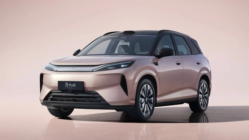 2026 byd yuan plus сбоку спереди кроссовер электрический