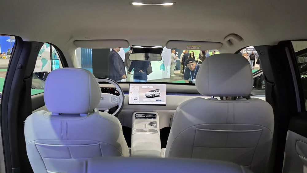 Электрический кроссовер Changan Nevo Q05 в беларуси выставка TIBO 2026 салон интерьер
