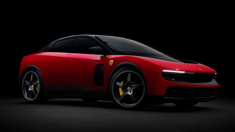 электромобиль ferrari luce сбоку спереди красный