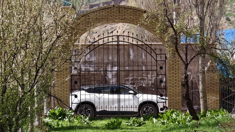 Dongfeng Aeolus L7 Душанбе сбоку таджикистан