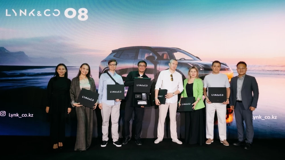 презентация кроссовера Lynk & Co 08 в Казахстане