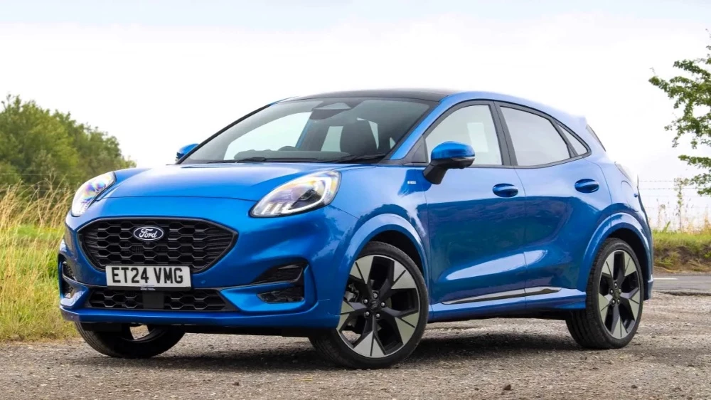 кроссовер ford puma сбоку сбоку Великобритания