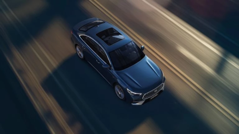 Седан Geely Galaxy Starshine 7 Max сбоку спереди сверху