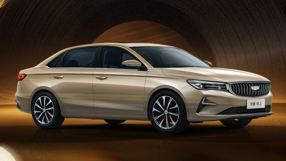 Обновленный Geely Emgrand IV поколения появился в Китае сбоку спереди золотой