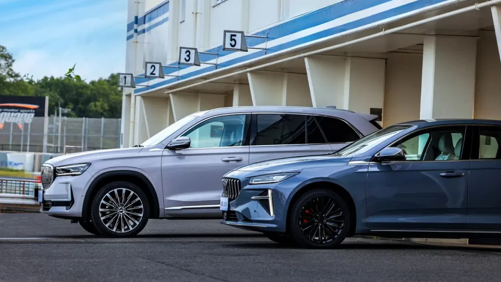 Гибридные Geely Monjaro и Preface проверили в Японии