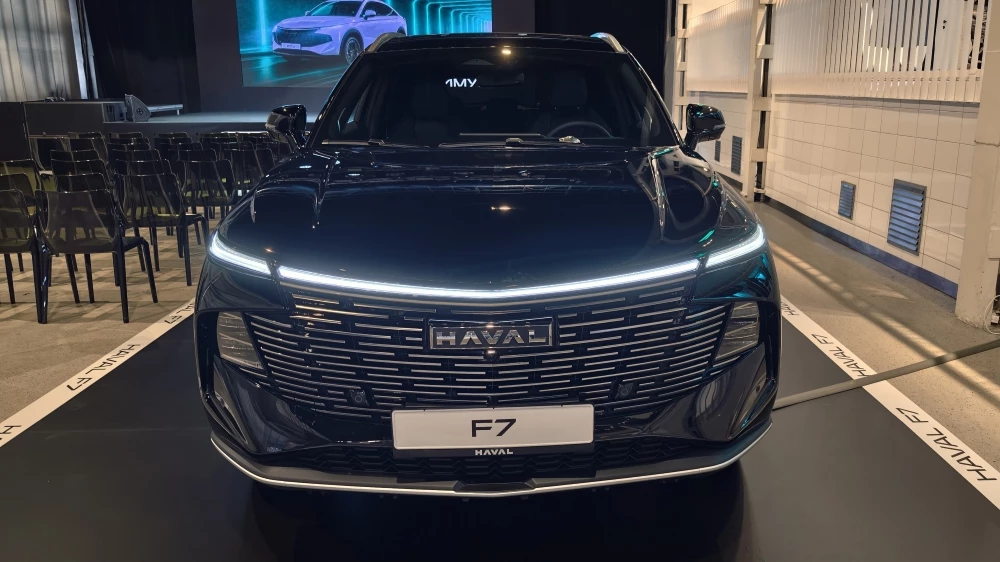 Обновленный Haval F7 презентация спереди