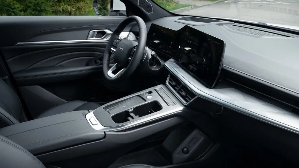 Обновленный кроссовер Haval F7 2026 года салон интерьер