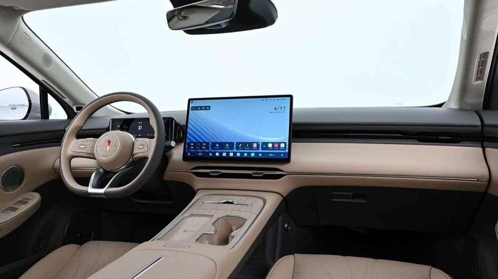 Седан Hongqi H7 второго поколения салон интерьер