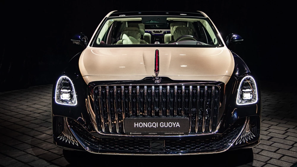 Hongqi Golden Sunflower Guoya спереди презентация в России