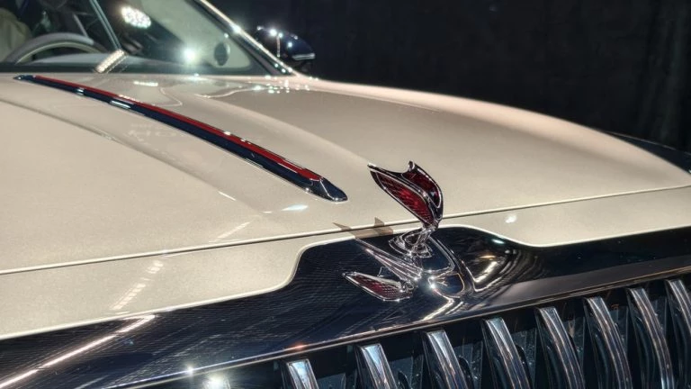 Hongqi Golden Sunflower Guoya решетка радиатора фигурка Spirit of Elegance