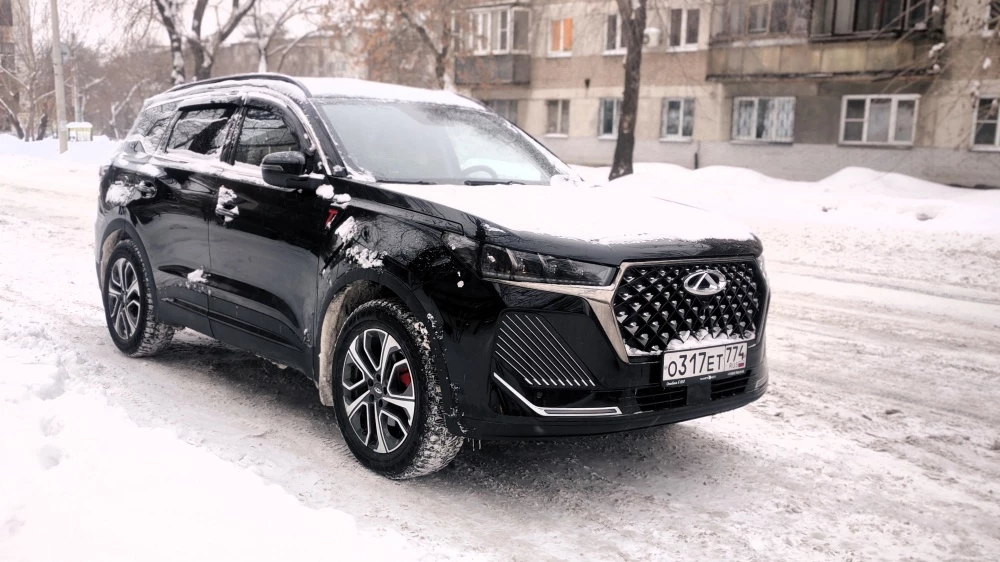 кроссовер chery tiggo 7 pro max сбоку спереди