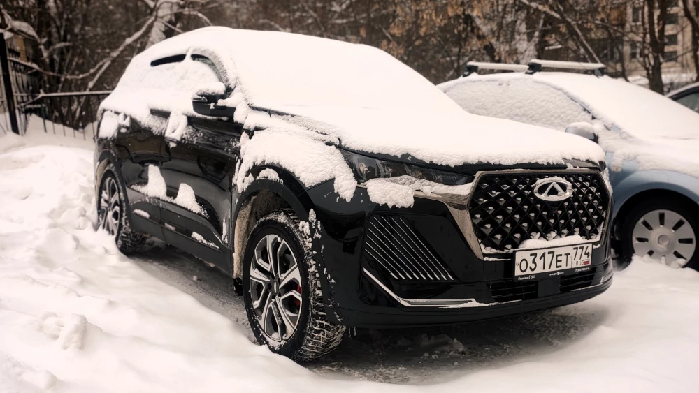 кроссовер chery tiggo 7 pro max сбоку спереди