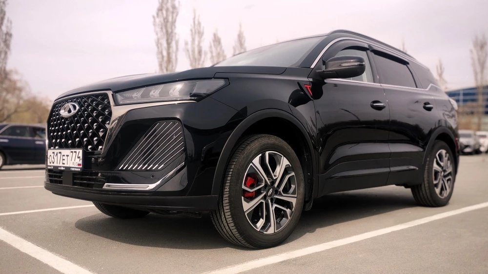 кроссовер chery tiggo 7 pro max сбоку спереди