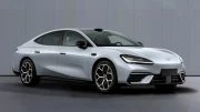 седан geely galaxy tt сбоку спереди 2026