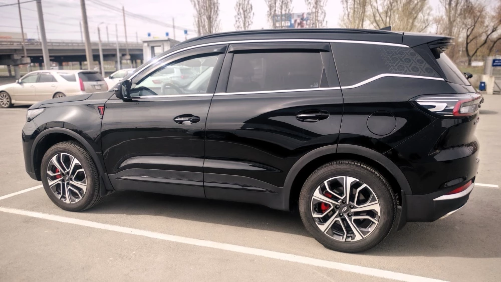 кроссовер chery tiggo 7 pro max сбоку