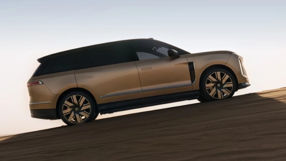 Nio ES9 сбоку